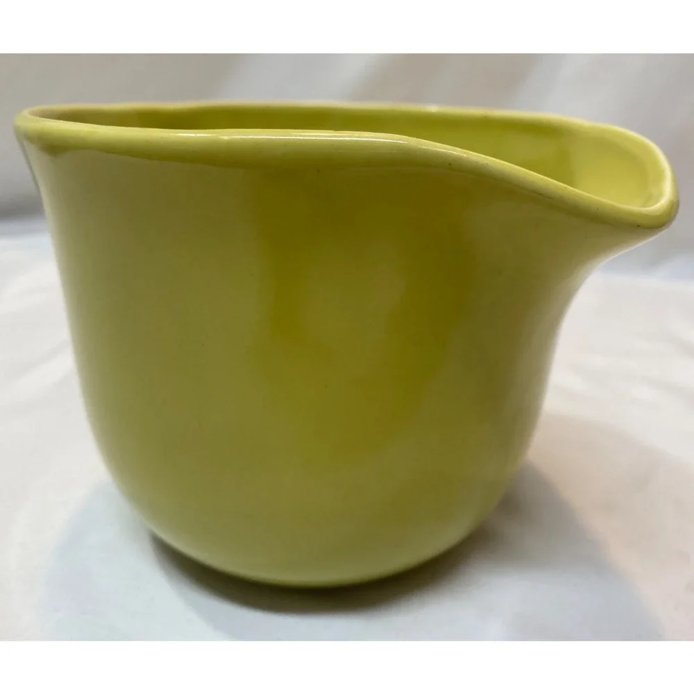 Bauer Yellow Greenish 1 Quart Pitcher Batter Bowl Tracy Irwin Style